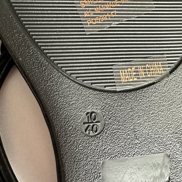 Tory Burch Style Sandals Black Gold Size 10 - Picture 2 of 3